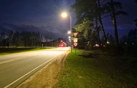 Apgaismojums ārpus pilsētas