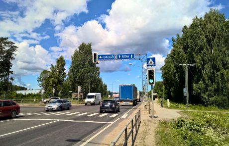 Pagrieziens uz Baložiem ar luksoforu
